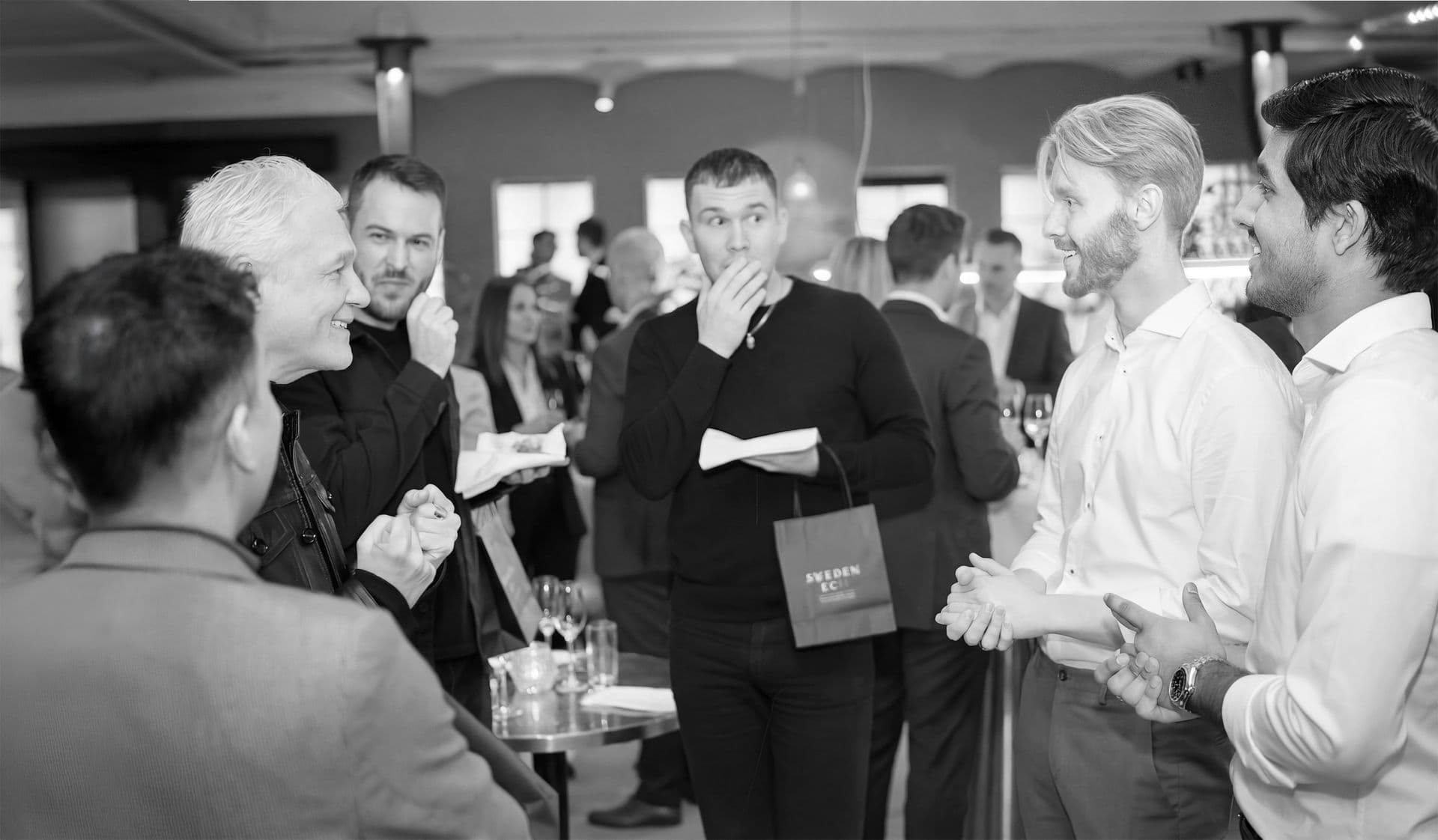 Trollkarl uppträder med närmagi på företagsevent i Stockholm